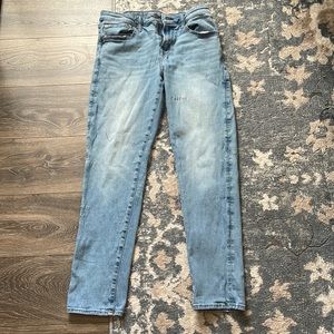 Men’s American Eagle Airflex + Jeans